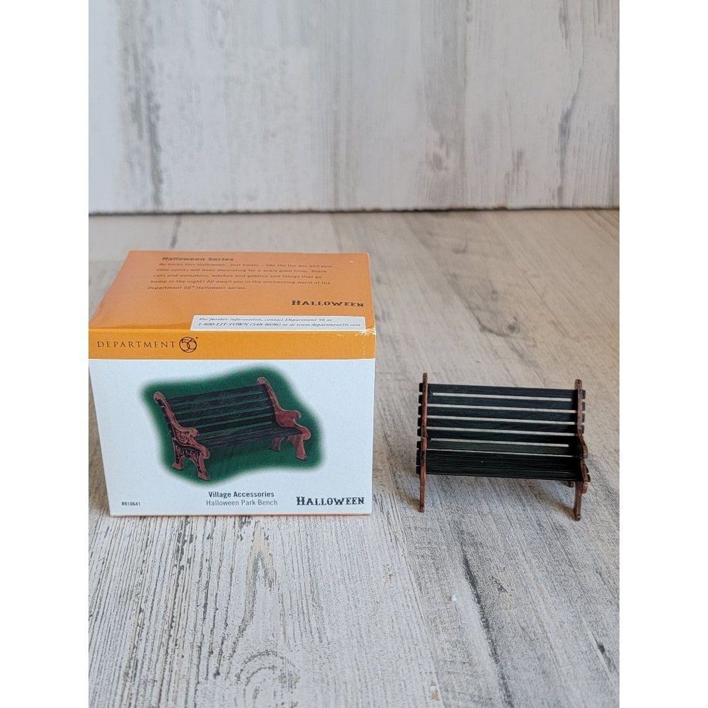 Dept 56 810641 Halloween Park Bench village accessory